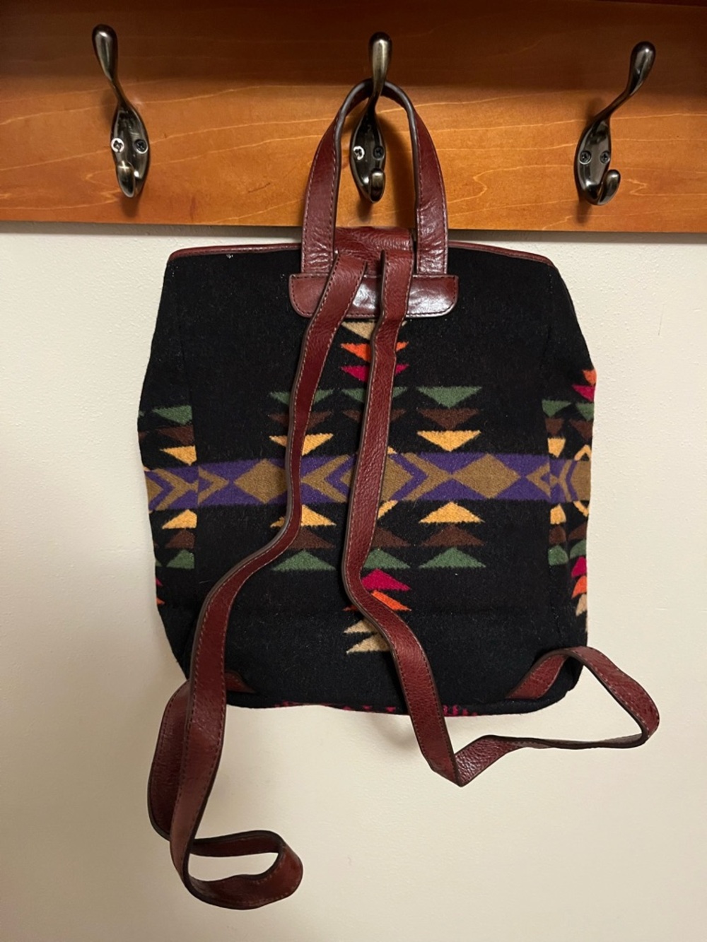 Vintage Pendleton Aztec Southwestern Wool Backpack with Brown Leather Trim - Picture 4 of 8